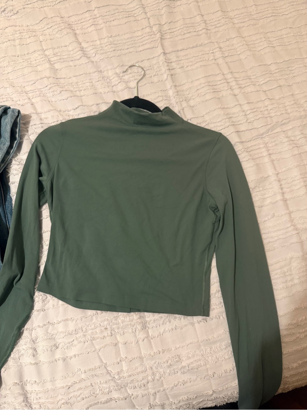 Lululemon Green size 6, All Aligned Mock Neck long sleeve cropped lulu sporty